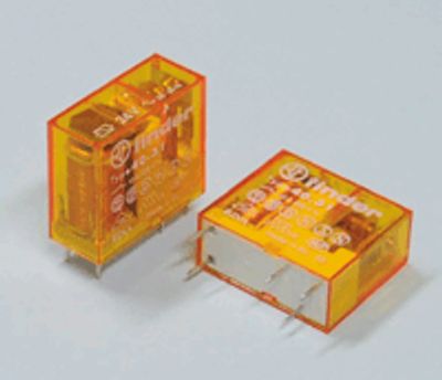 Kretskortrelä 1 växlande kontakt 110Vac 10A