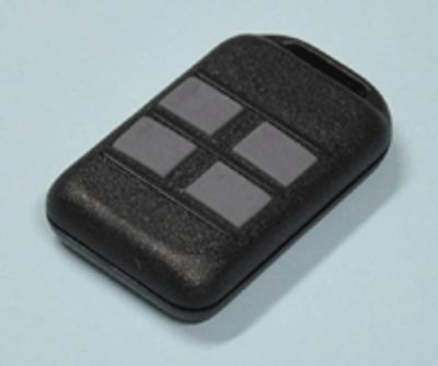 Knappfodral 59x35,5x13mm svart med 4 knappar * Knappfodral 59x35,5x13mm svart med 4 knappar *