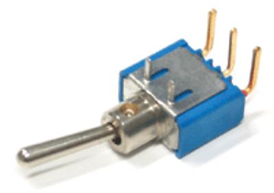 Spakbrytare för kretskort, vinkel 3A 250Vac 1xON-ON