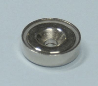Permanentmagnet med monteringshål Neodymium N38 16x4,5mm