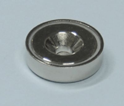 Permanentmagnet med monteringshål Neodymium N38 25x7,0mm