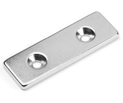 Permanentmagnet med två monteringshål Neodymium N35 60x20x4mm