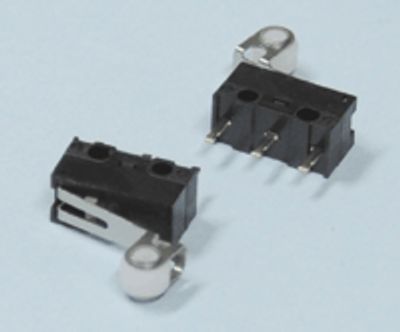 Gränsbrytare med rullspak för kretskort 3A 125Vac