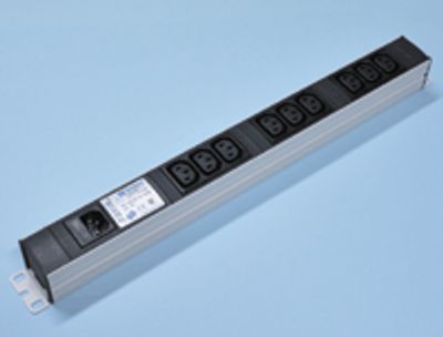 Strömbrytarskena med IEC-panelkontakter 19" 9-delad