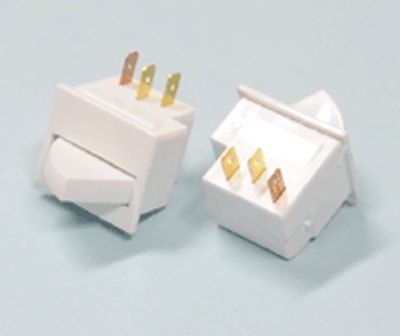 Knapp 1xON-(ON) 5A 250Vac vit