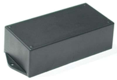 Plastfodral med monteringsvinklar 152x76x51mm svart