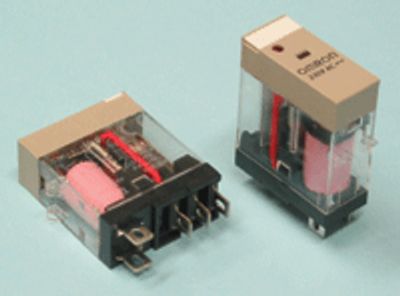 Effektrelä 1-växlande kontakt 230Vac 10A/250vAC (G2R-1-SN-230VAC)