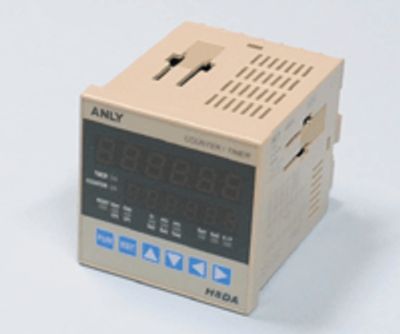 Programmerbar digital timer/räknare 100-240Vac/dc *