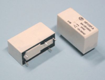 Kretskortrelä, 1 växlande kontakt, 230Vac 12A