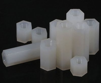 Förhöjningsstift nylon M3 hona/hona 32mm