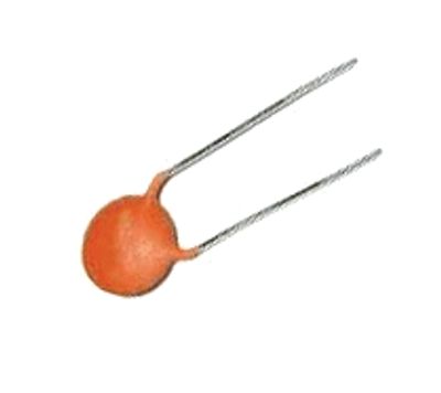 Keramisk kondensator 820pF 100Vdc R-5