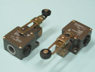 Gränsbrytare med roterande rullspak 1,8-10A 24-400Vac (PS43L-PS11R1-M00)