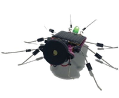 Byggsats med solpaneldriven "insekt"