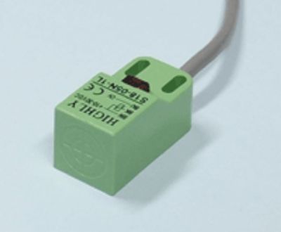 Induktiv givare med kabel NPN 10-30Vdc öppnande 5mm *