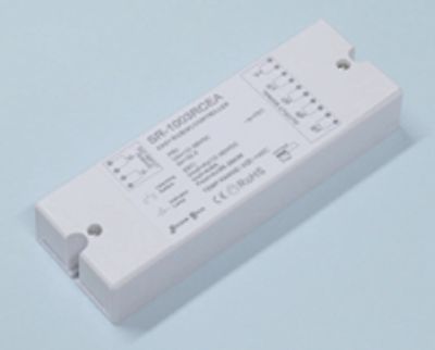 Fjärrstyrd RGBW LED-ljusregulator 12-36Vdc 4x8A 96-288W