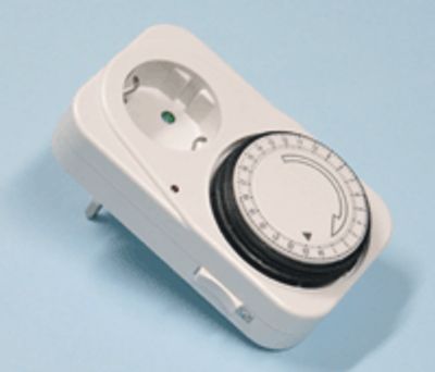 Dygnstimer för vägguttag 16A 230Vac 3500W