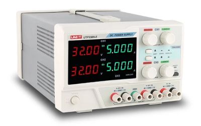 Justerbar laboratorieeffektkälla 2x0-32V 2x0-5A linjär